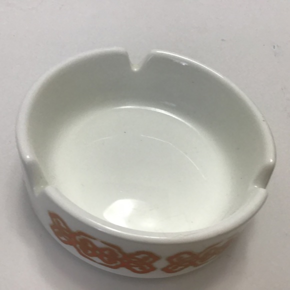 Vintage Wedgwood Metallized Bone China White Ashtray England - Picture 4 of 6
